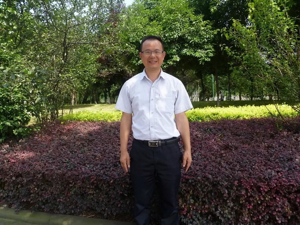 杨正强生活照.jpg