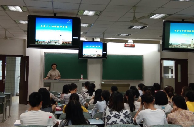 永川区兴龙湖小学陈小渝校长、中小学正高级教师.jpg